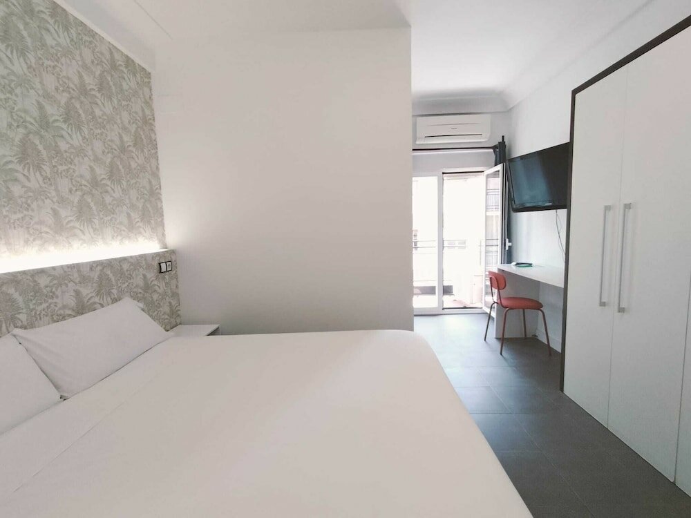 Фото Hostal Gonzala by gaiarooms