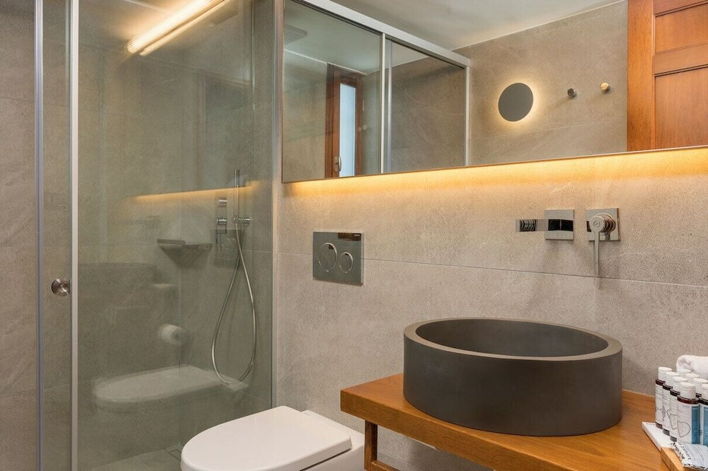 Фото Azatis Luxury Villa