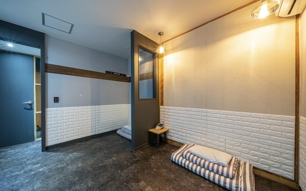 Фото Yeosu Hotel The B