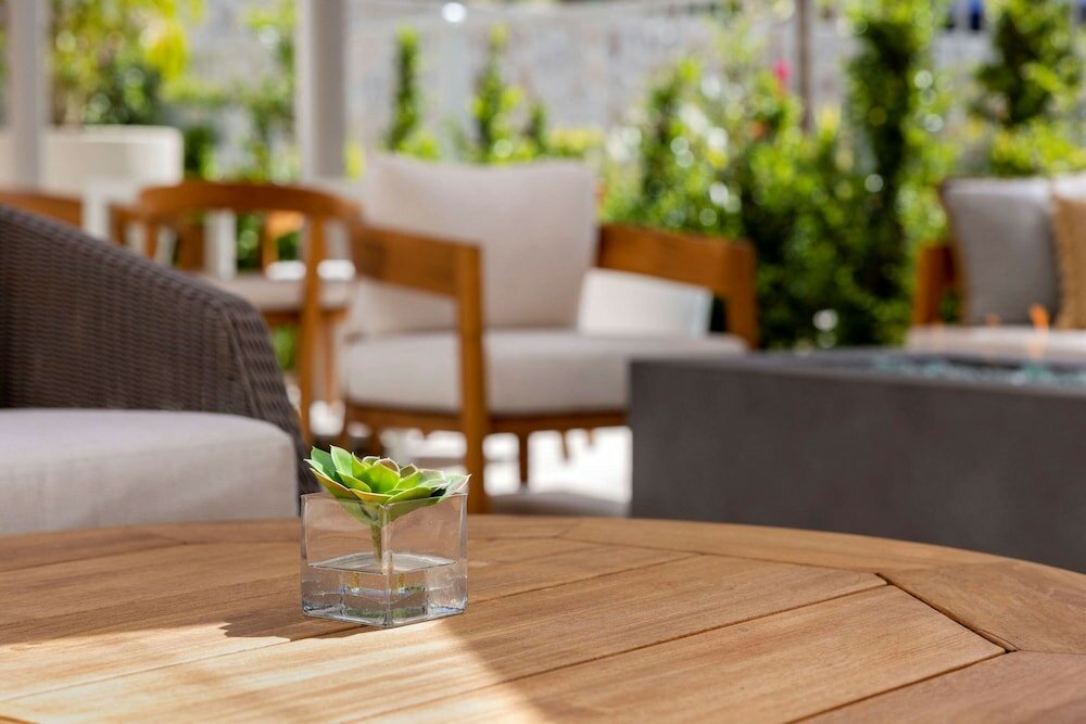 Фото Cambria Hotel Calabasas