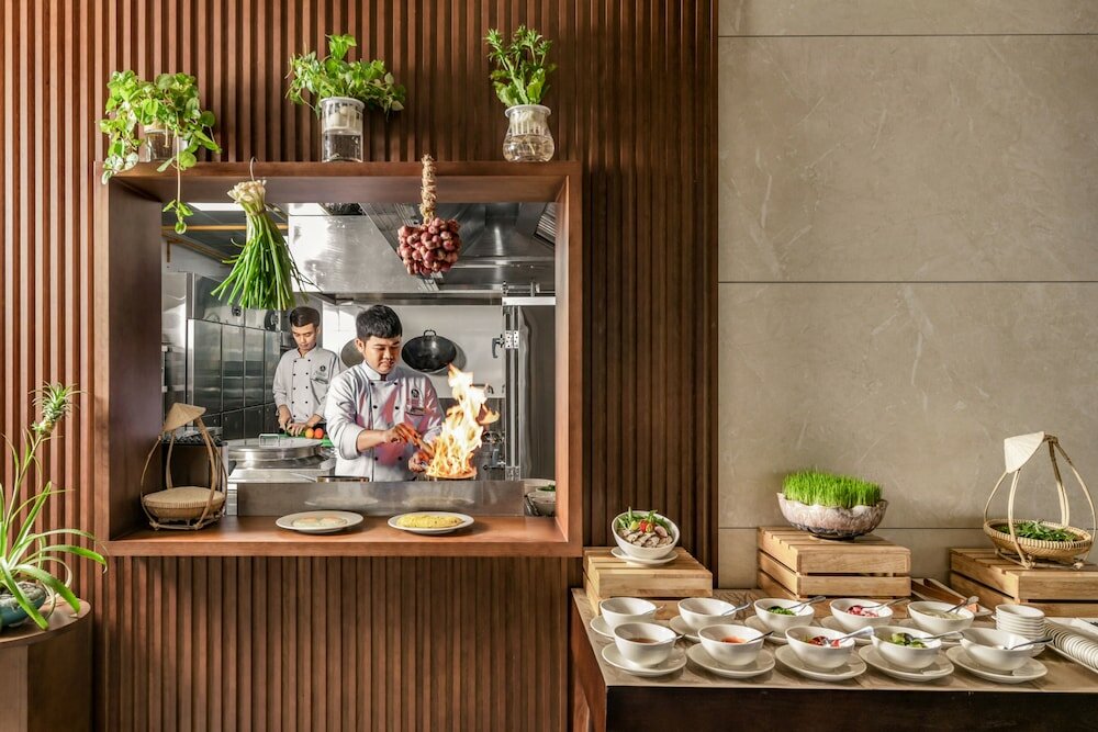 Фото Mangata Beachfront Hotel