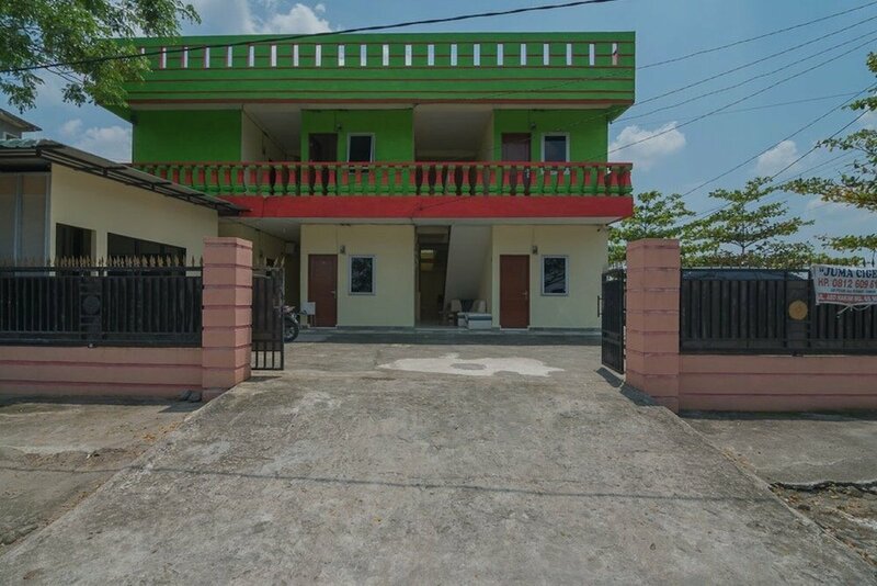 Гостиница RedDoorz near Politeknik Negeri Medan