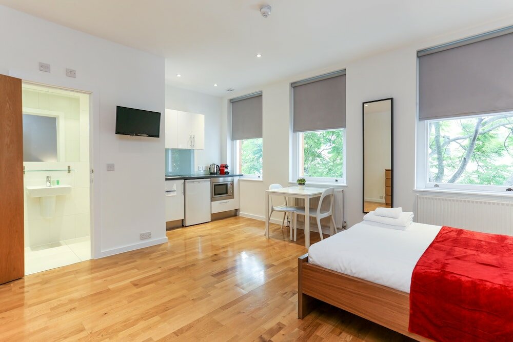 Фото Russell Square Serviced Apartments