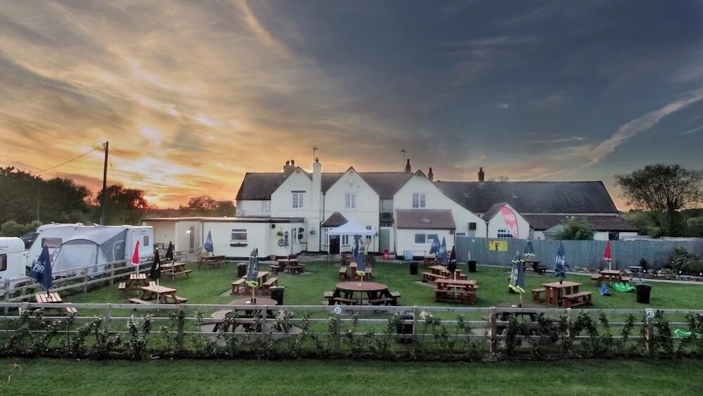 Фото The Fish and Anchor Inn