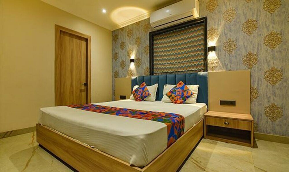 Фото Fabhotel Clive Regency Lovelock