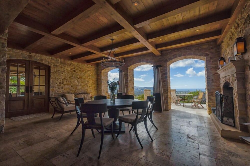 Фото Lx1: Chateau D' Renaitre - Carmel-by-the-sea Luxury Villa: