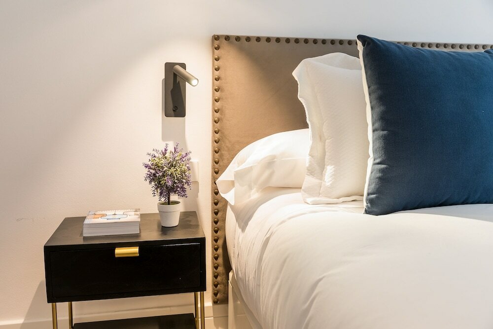 Фото Feelathome Waldorf Suites Apartments