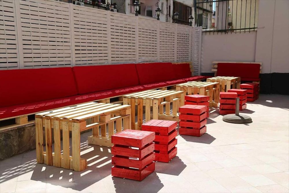 Фото Отель Liqeni Tirana