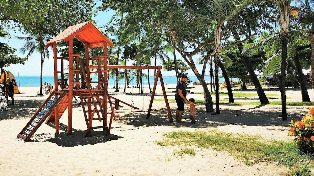 Фото Seaflats Iate Plaza Hotel