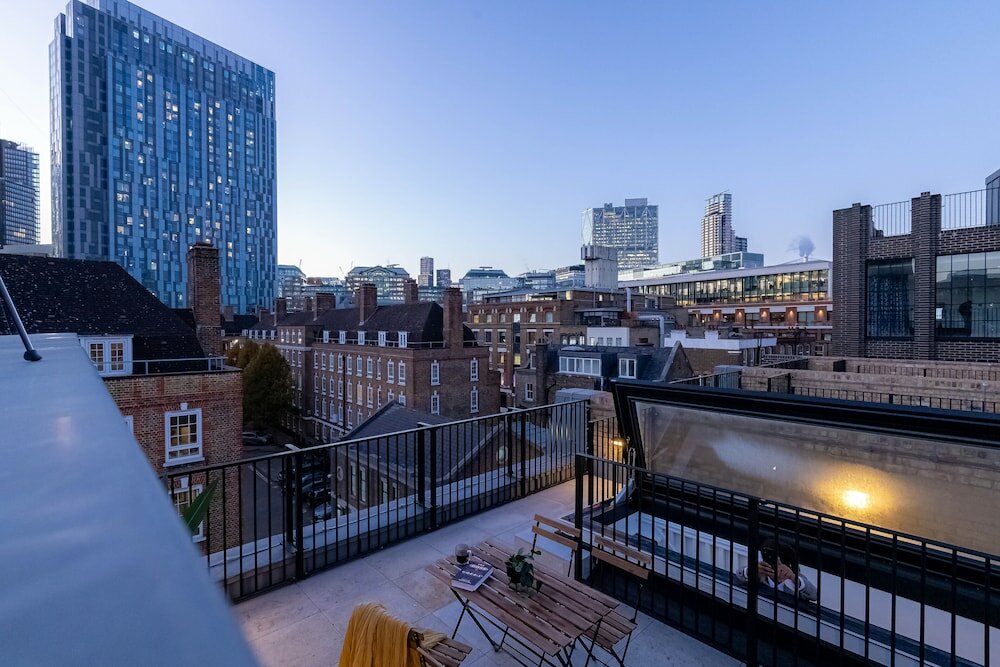 Фото Three Bed Apts near Spitalfields Mkt