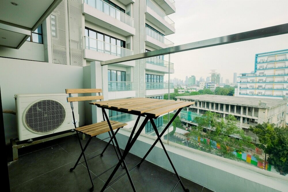 Hotel Monas View Studio Apartment at Capitol Suites, Jakarta, photo