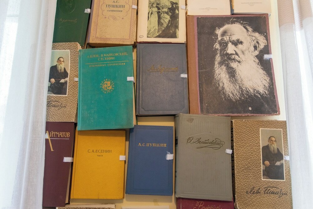 Фото Book Hotel • წიგნების სასტუმრო