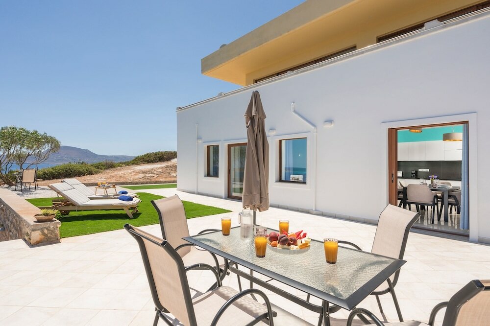 Фото Cap Bleu Seafront Holiday Home