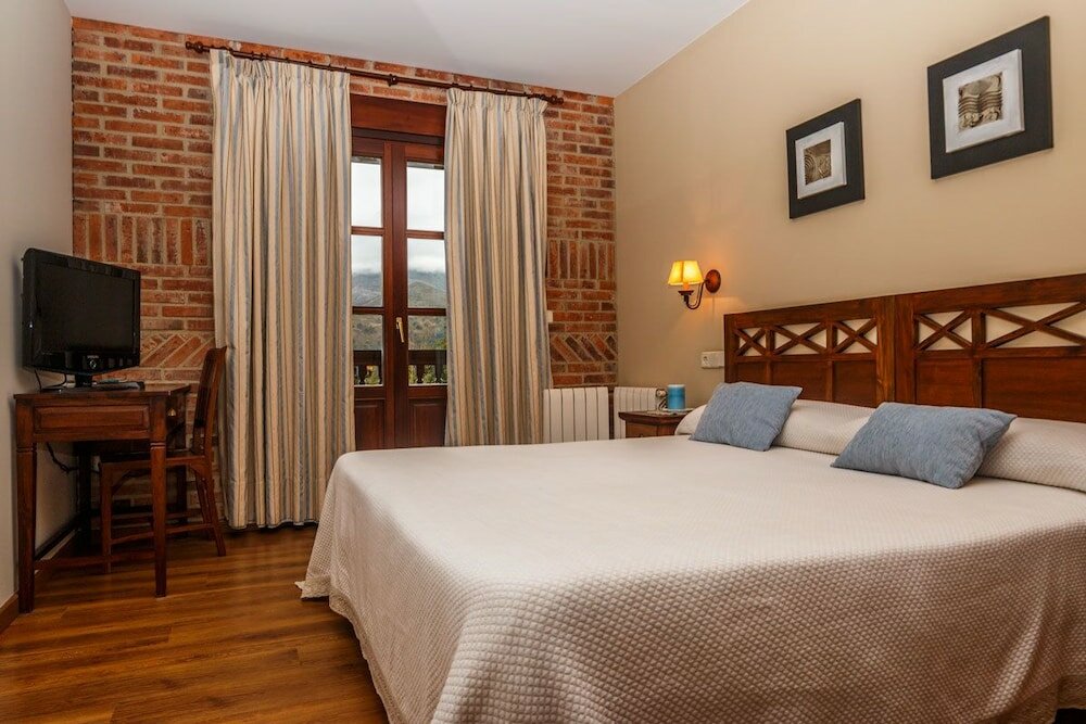 Фото Hotel Rural Andrín