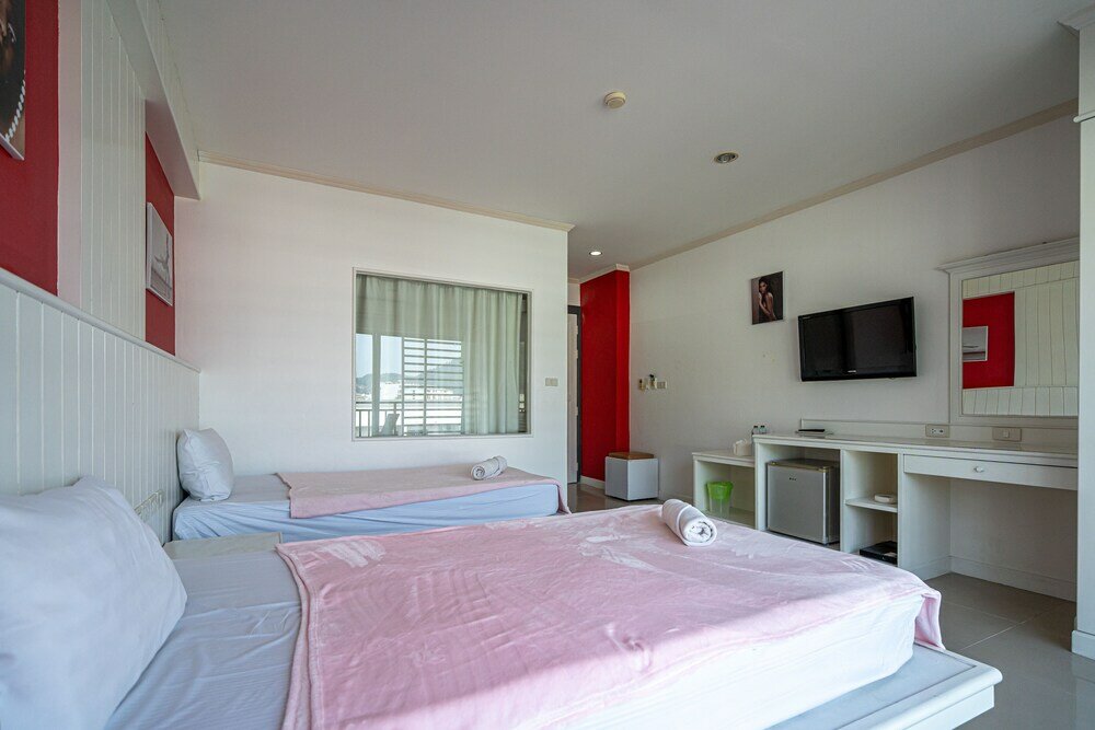 Фото Santi White House Patong Hotel