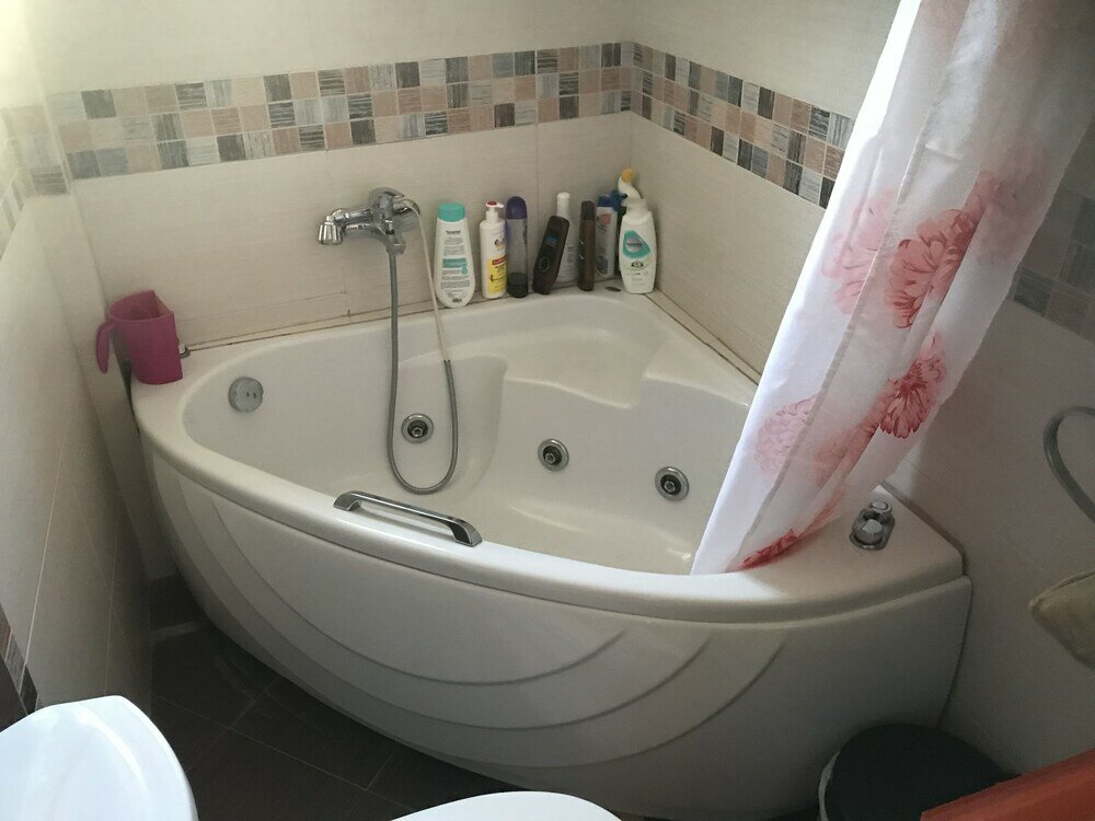 Фото Beautiful Spacious apt in Nea Makri