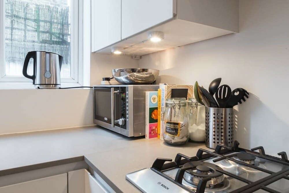 Фото Modern stylish and luxurious 1 bed flat