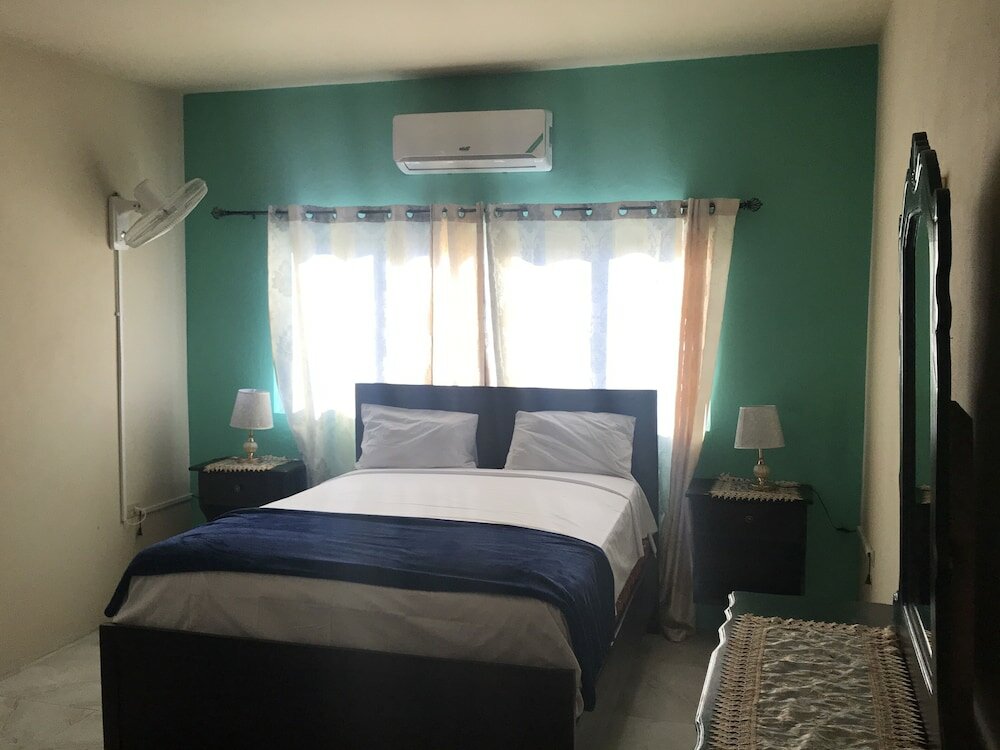 Фото Kardel Vacation Apartments