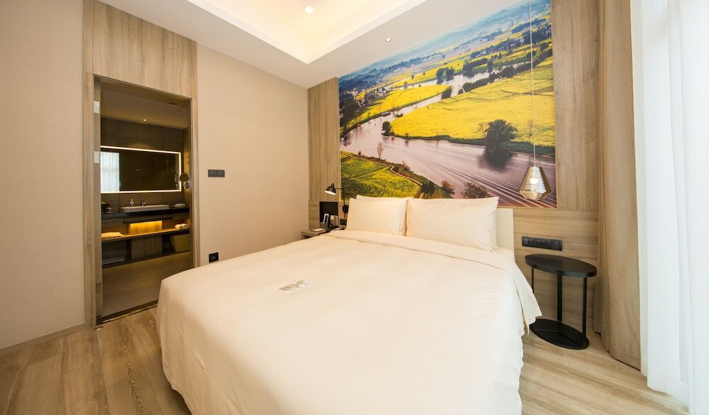 Фото Atour Hotel Hongyadong Riverside Chongqing