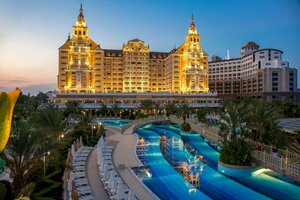 Гостиница Royal Holiday Palace Hotel в Аксу