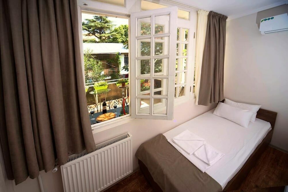 Фото Hostel Bon Voyage