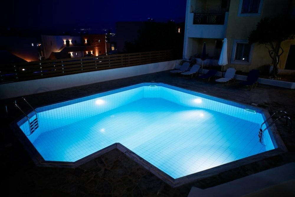 Фото Sandika Apartments