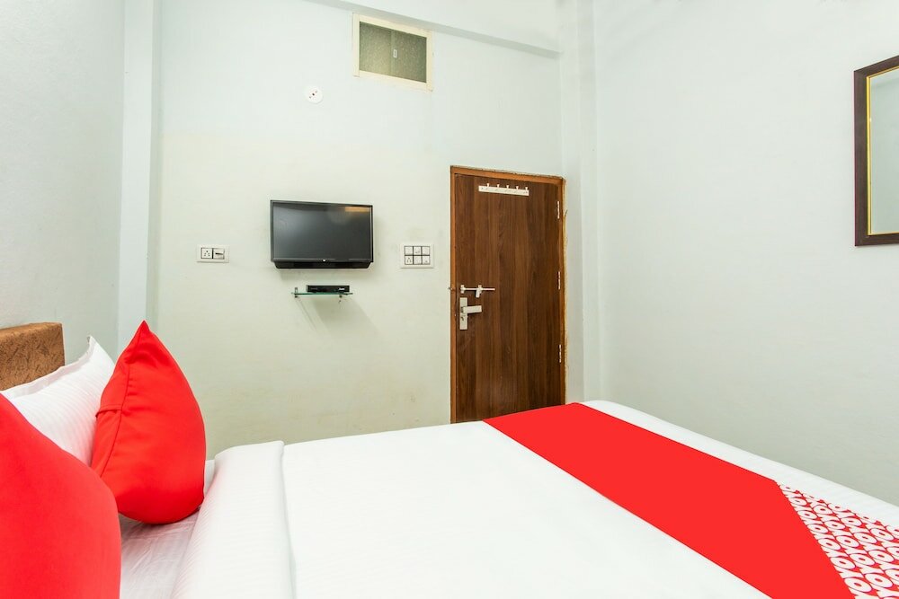 Фото Oyo 28472 Hotel Shree Palace