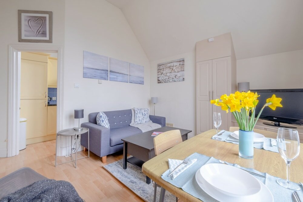 Фото Inviting 1bd Flat With Lovely Balcony - Willesden