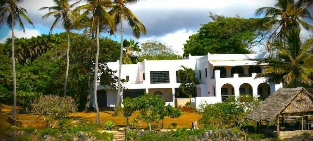 Фото HillPark Hotel - Tiwi Beach