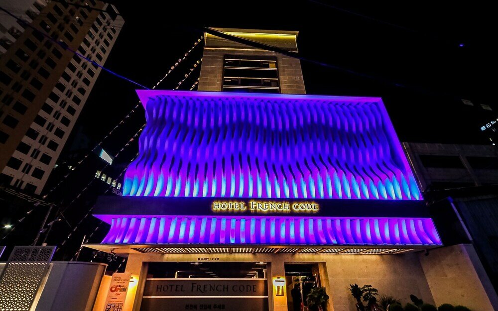 Фото 25 Hours Hotel