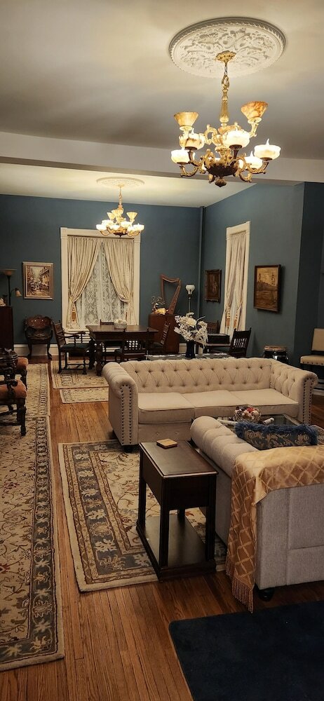 Фото Oaklawn Inn LLC