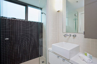 Фото Quattro On Astor Apartments