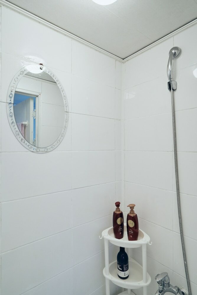 Фото Myeongdong Station 2Min House