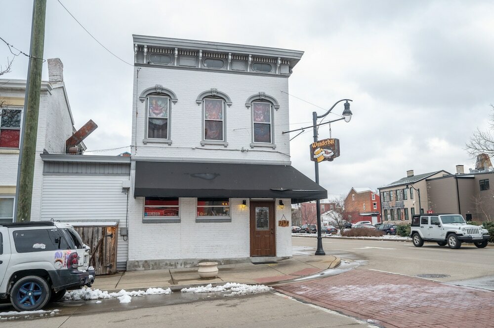 Фото The Luxe Spot Suites