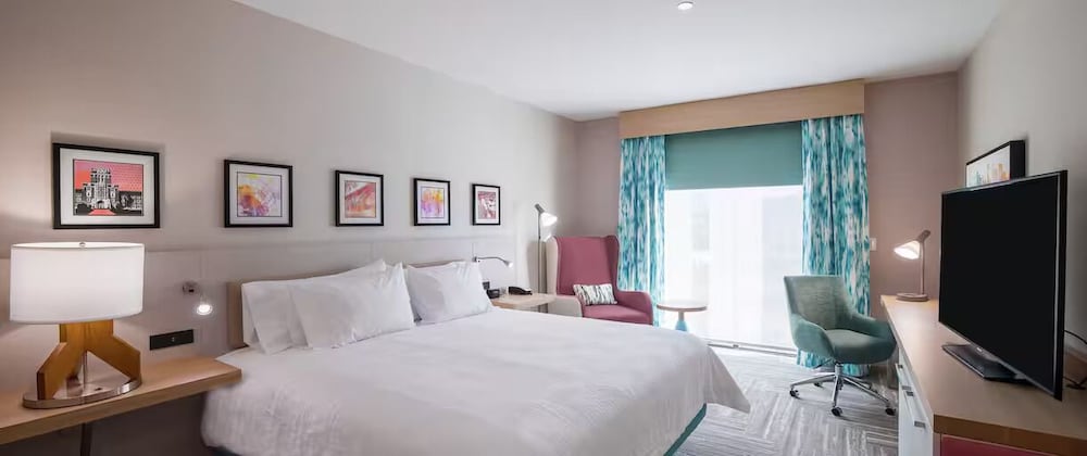 Фото Hilton Garden Inn Pensacola Downtown