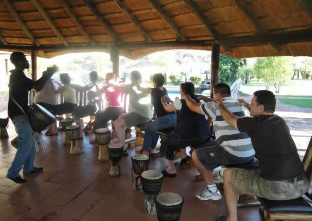 Фото Smilin Thru Resort