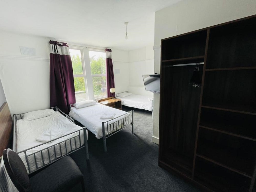 Фото Oyo National Hotel