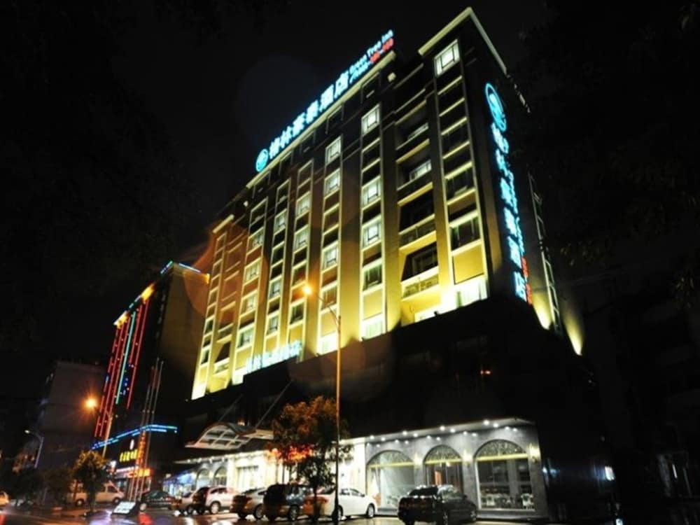 Фото GreenTree Inn Meizhou Meijiang District Wanda Plaza Hotel