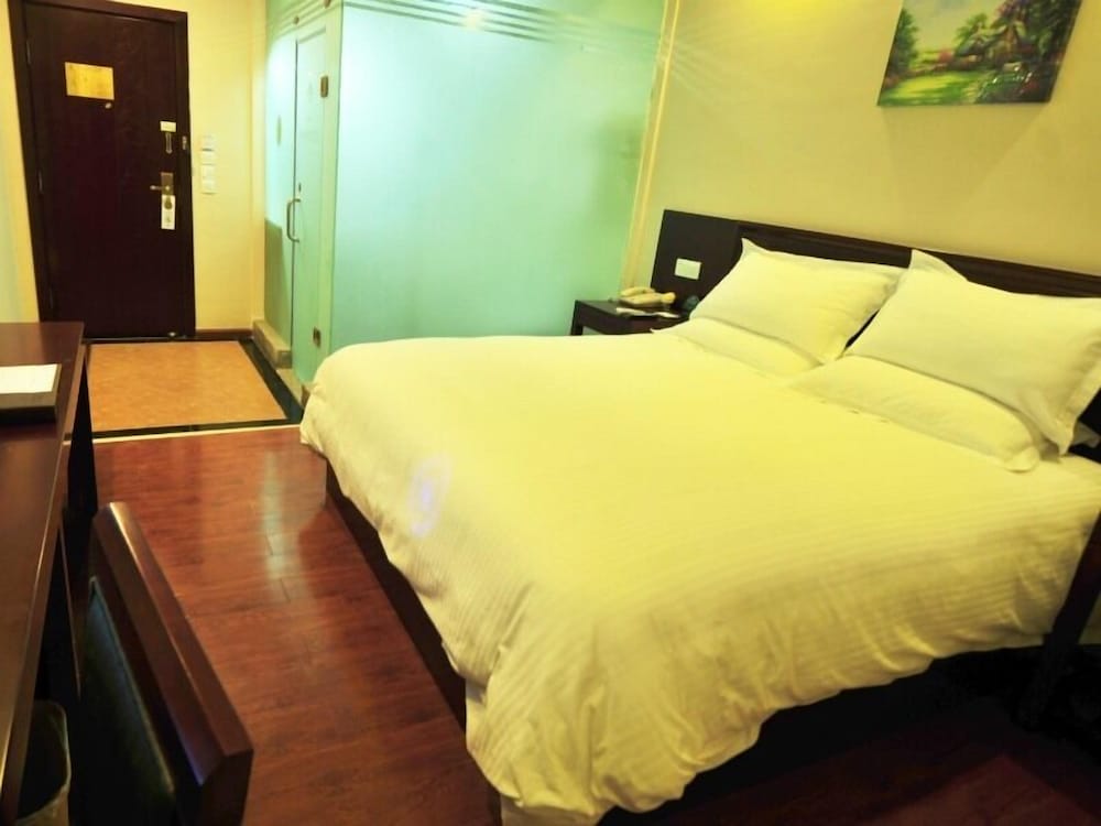 Фото GreenTree Inn Kunming Chenggong University City Hsr Station Shilin Street Express Hotel