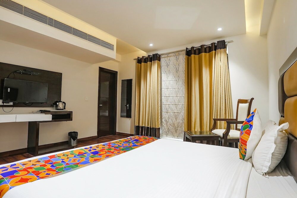 Фото Fabhotel Grand Stay