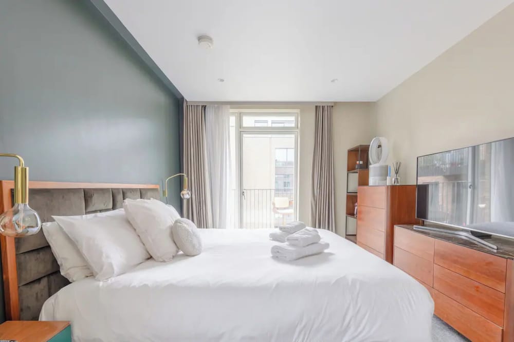 Фото Chic 2bd Flat With Roof Terrace - Kilburn