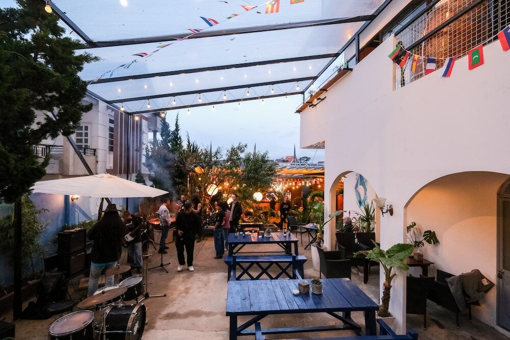 Фото Dalat Blue House Homestay & Cafe