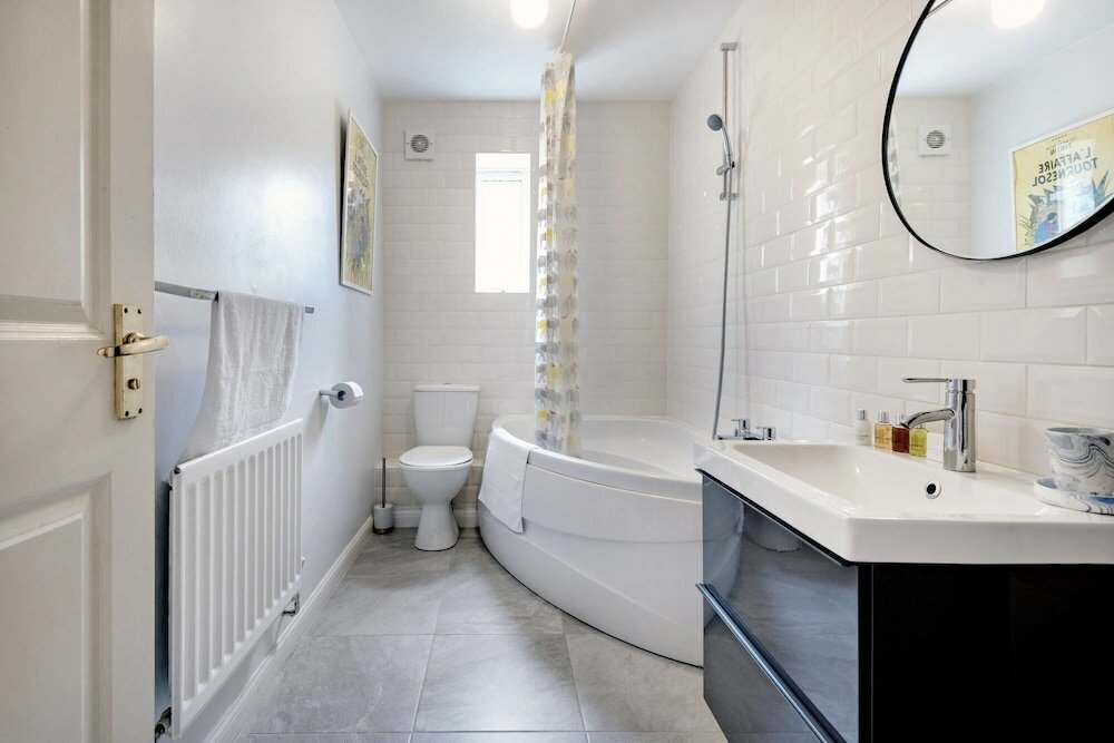 Фото Panoramic Docklands Home With Waterfront Views