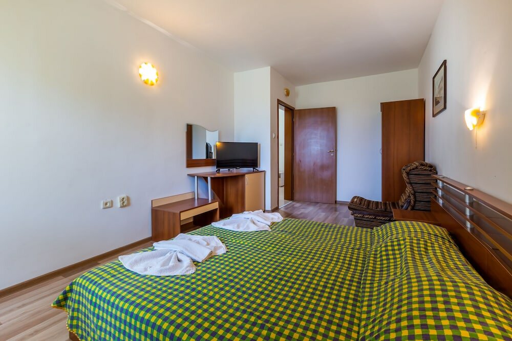 Фото Family Apartment in Dafinka Guest House