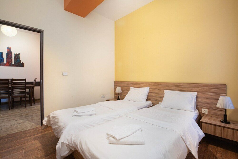 Фото Stay Inn на Налбандяна 7/1