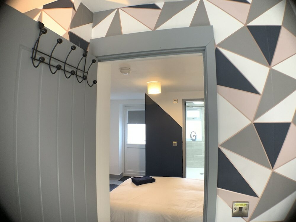 Фото Grand Central Budget Modern Apartments