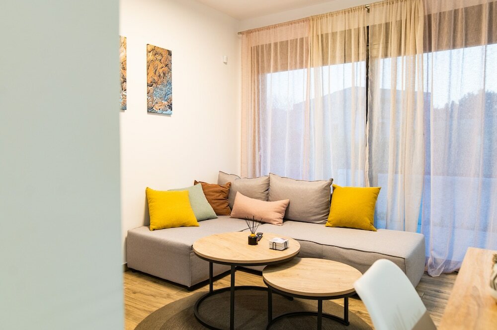 Фото Pebble Garden Blue Dahlia