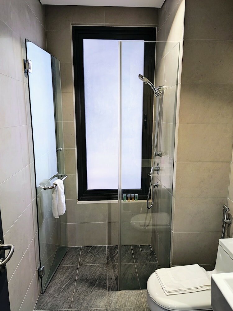 Фото Astra At 8 Kia Peng Suites