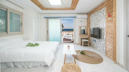 Гостиница Gyeongju Gampo Sonamu Pension в Кенджу