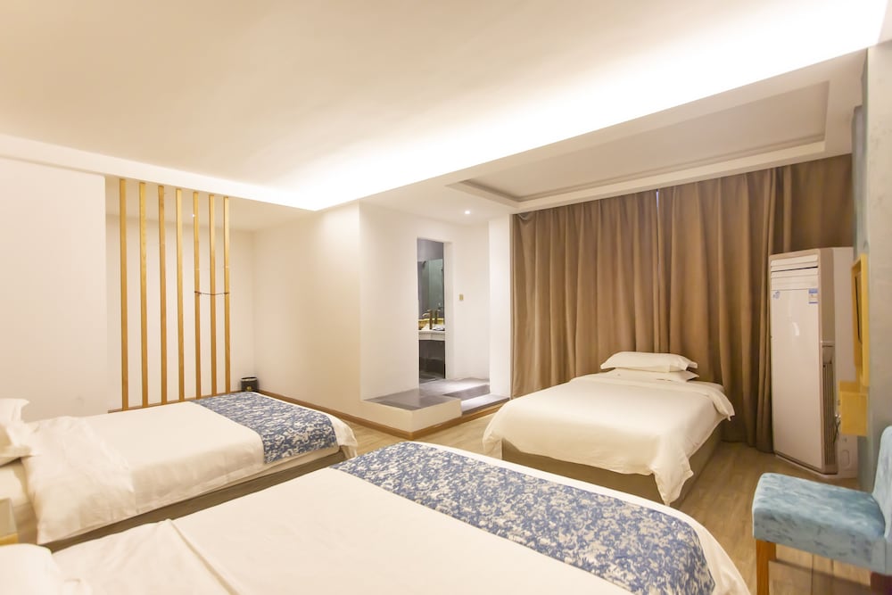 Фото Zhangjiajie Yunqi Inn